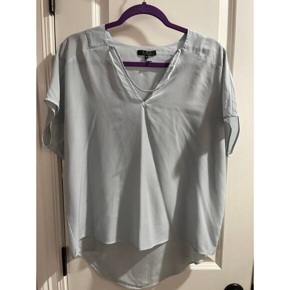 ZOA New York Light Blue V-Neck Blouse - EUC M - Picture 6 of 6
